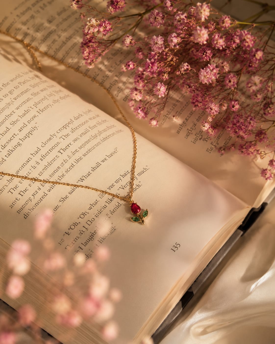 🌷 Forever Bloom Tulip Pendant